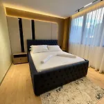 Queens Luxury * 티라나