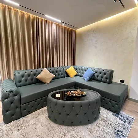 Queens Luxury Daire
