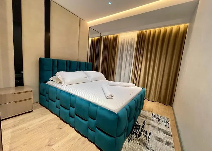 Queens Luxury Apartamento Tirana