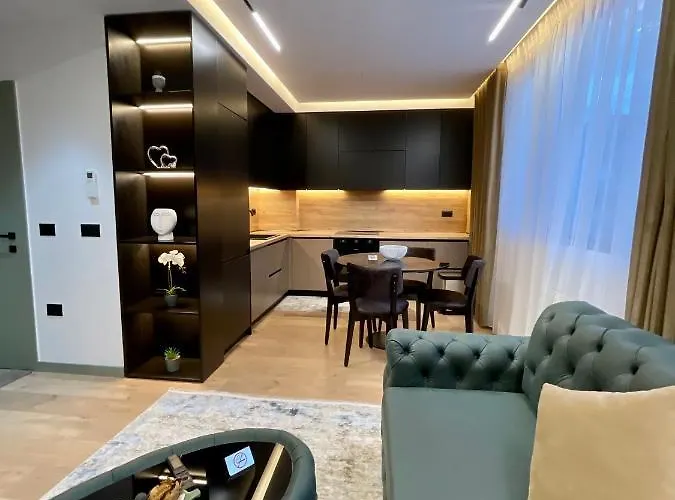 Queens Luxury