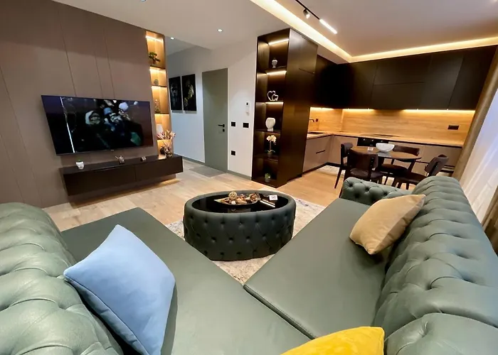 Queens Luxury Apartman Tirana