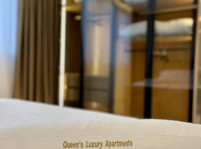 Queens Luxury *