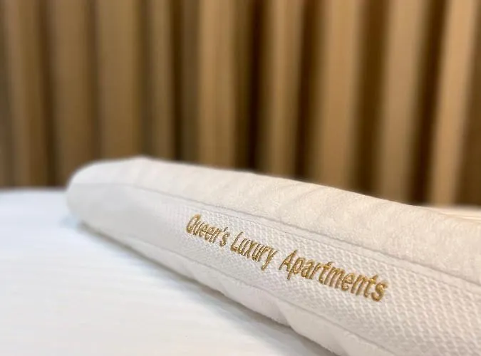 Queens Luxury Apartment