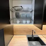 Queens Luxury