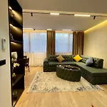 Queens Luxury