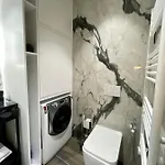 Queens Luxury
