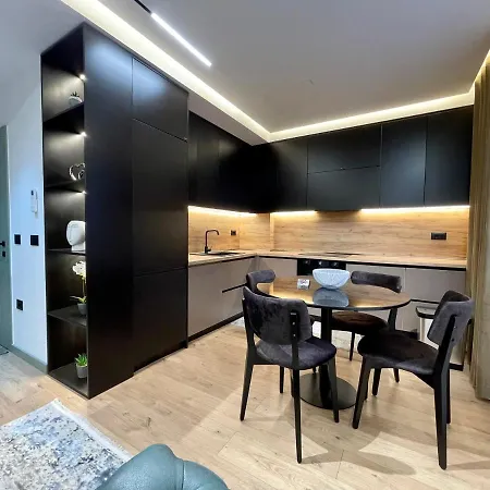 Queens Luxury Appartement *