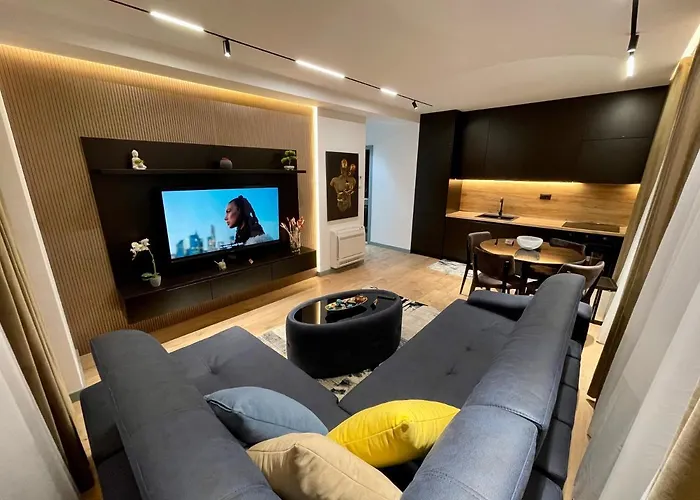 Queens Luxury * 티라나