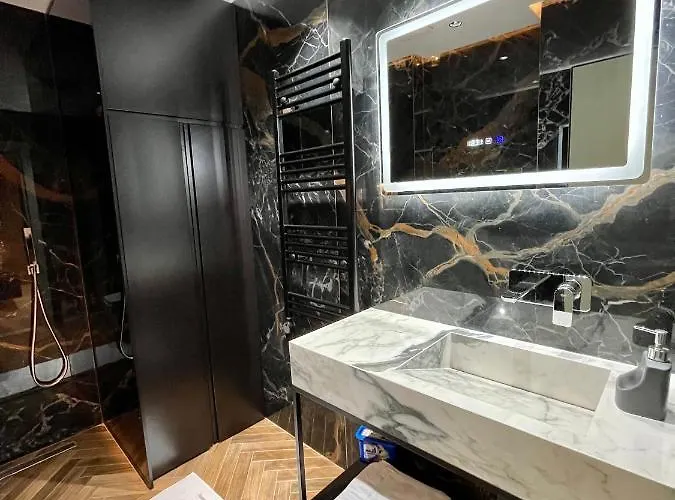 아파트 Queens Luxury