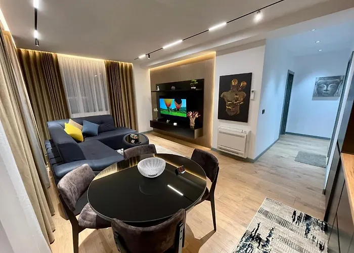 아파트 Queens Luxury