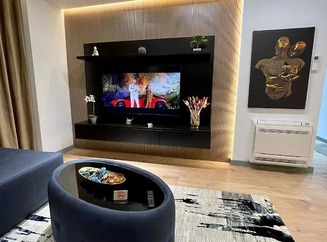 Queens Luxury 티라나